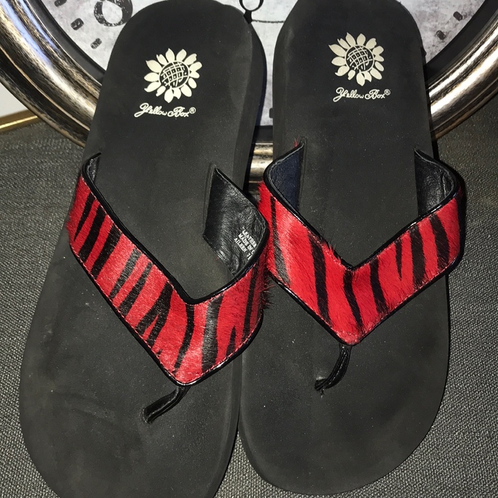 Yellow box sandal